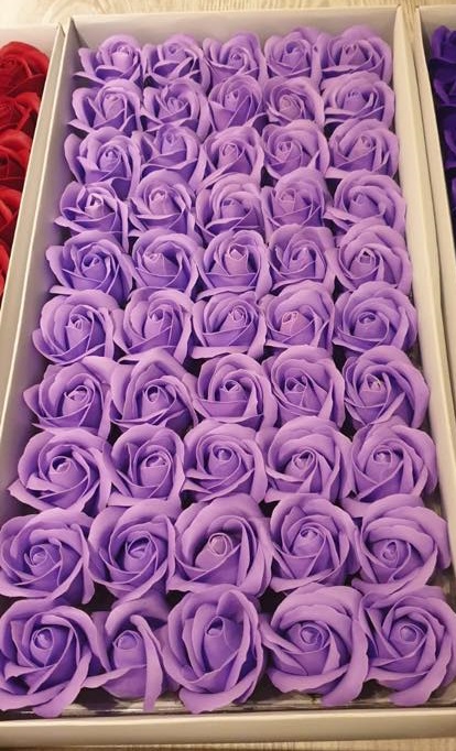 Anul Nou Lunar jucărie exterior  Flori de sapun pret acest set contine 50 de bucati de trandafiri lila